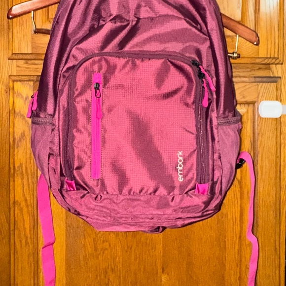 Embark Backpack - Picture 2 of 7